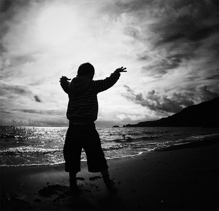 10 easy ways to take better silhouette photos with your iPhone 3 silhouette photography by Andy Butler