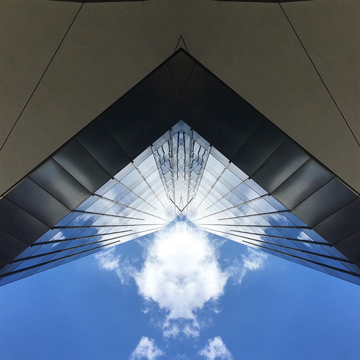 10 Wonderful iPhone Photos All Inspired By The Colour Blue 2 davidwelsh_24_11_2016_14_50_26_445