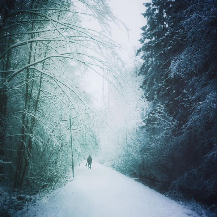 10 Wonderful iPhone Photos All Inspired By The Colour Blue 5 lillamys_24_11_2016_14_51_1_275