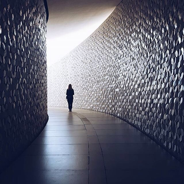 10 Beautiful Photos Of Lone Figures Taken With An iPhone 7 shootermag_portugal_17_11_2016_14_19_22_993