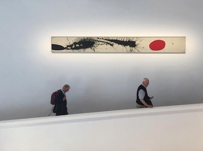 10 Amazing Smartphone Photos That Use Negative Space 10 iphonelfg_1_12_2016_15_34_15_260