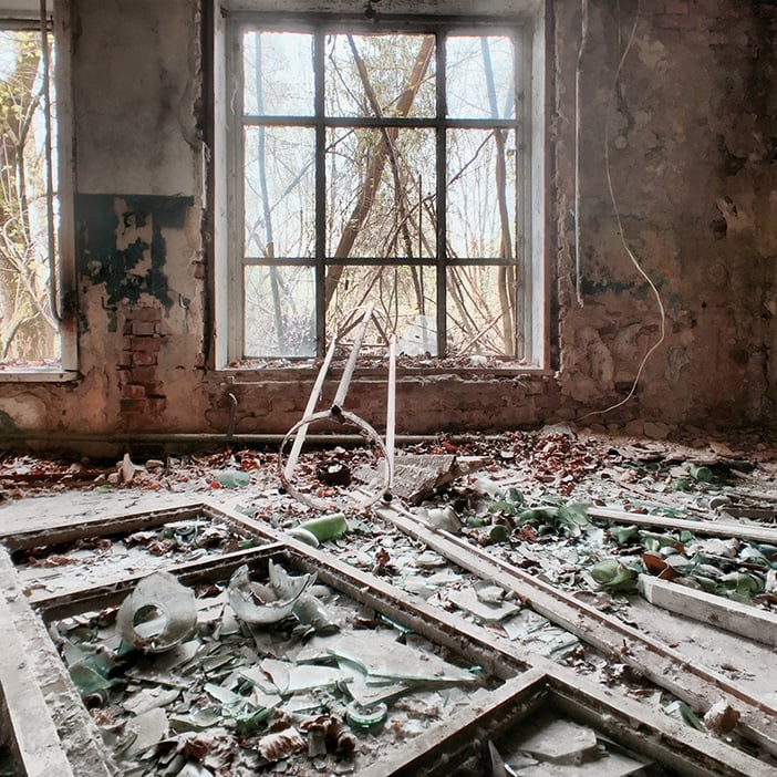 How Christian Feichtner Photographed Chernobyl & Other Abandoned Places With His iPhone 2