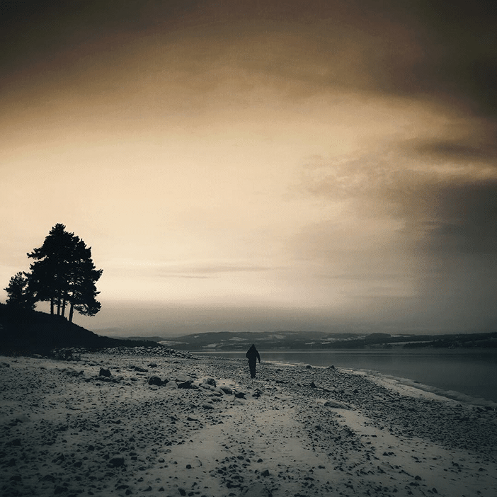 10 Wonderful iPhone Photos That Feature Lone Figures