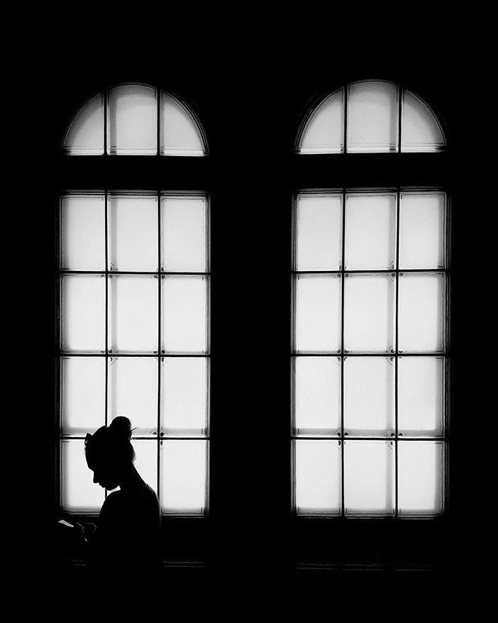 10 Beautiful Photos That Use Negative Space (That Were Taken With a Smartphone) 8 10 Beautiful Photos That Use Negative Space (That Were Taken With a Smartphone) 8