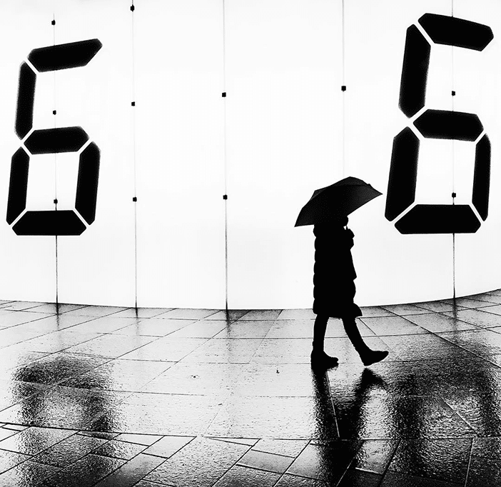 10 Beautiful Photos That Use Negative Space (That Were Taken With a Smartphone) 5 10 Beautiful Photos That Use Negative Space (That Were Taken With a Smartphone) 5
