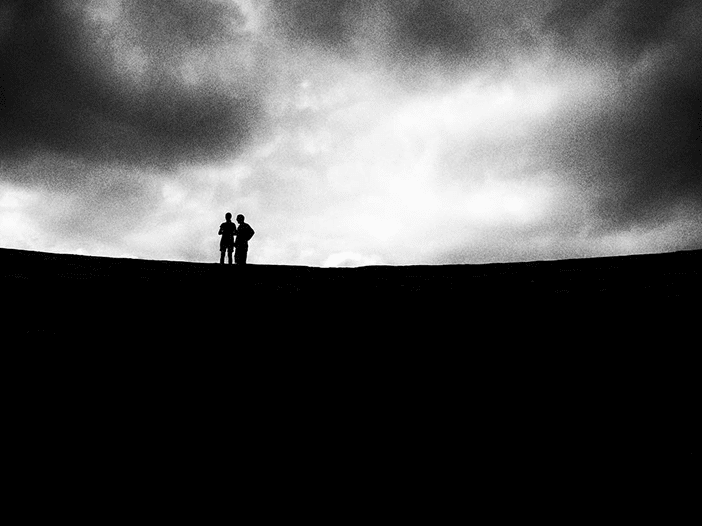 10 Beautiful Photos That Use Negative Space (That Were Taken With a Smartphone) 10 10 Beautiful Photos That Use Negative Space (That Were Taken With a Smartphone) 10