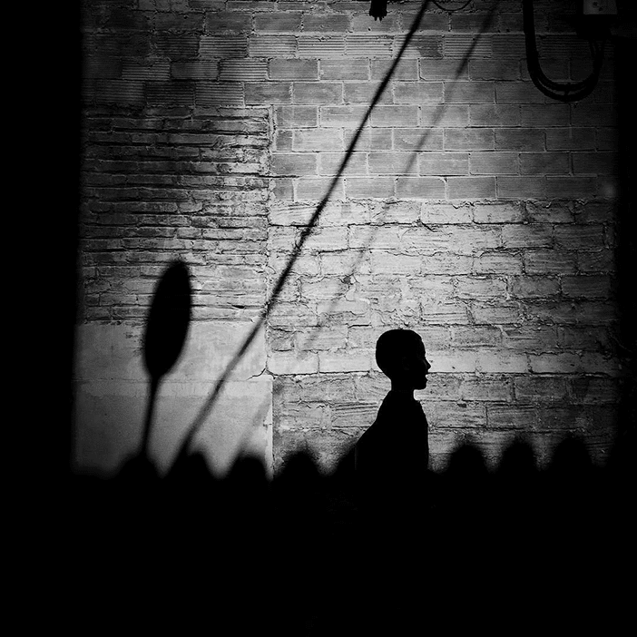 10 Beautiful Photos That Use Negative Space (That Were Taken With a Smartphone) 6 10 Beautiful Photos That Use Negative Space (That Were Taken With a Smartphone) 6