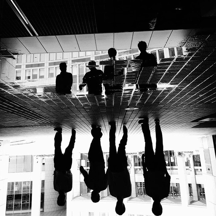 20 Superb Examples of Reflection Photography (That Were Taken With a Smartphone) 15 20 Superb Examples of Reflection Photography (That Were Taken With a Smartphone) 15