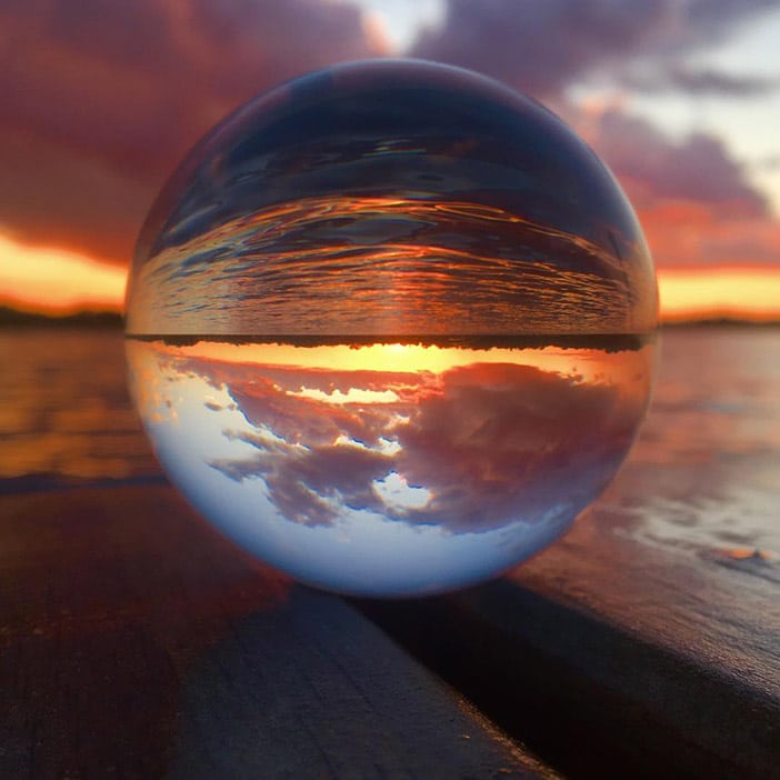 20 Superb Examples of Reflection Photography (That Were Taken With a Smartphone) 17