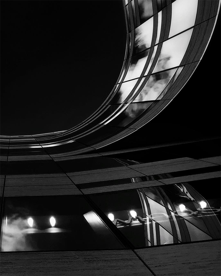 Showcase Challenge: 15 Curve Inspired Photos (Taken With A Smartphone) 9 Showcase Challenge: 15 Curve Inspired Photos (Taken With A Smartphone) 9