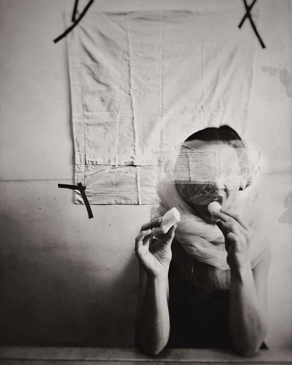 Showcase Challenge: 20 Stunning Examples of Black and White Smartphone Photography 11 Showcase Challenge: 20 Stunning Examples of Black and White Smartphone Photography 11