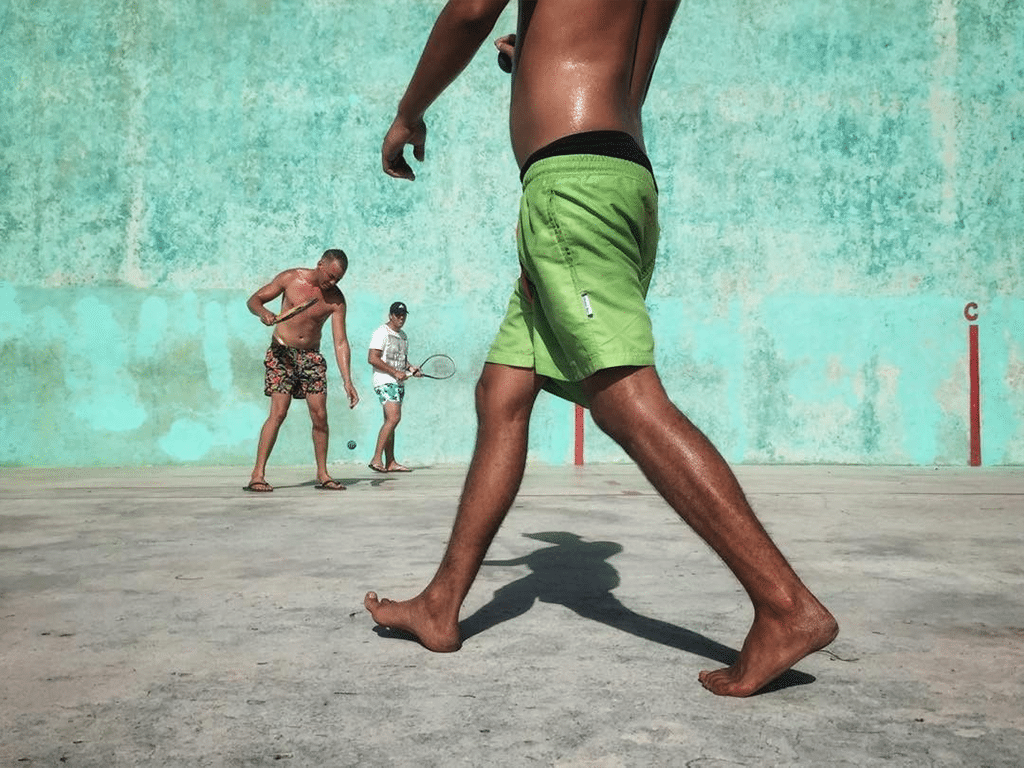 Mobiography Showcase Challenge: 10 Fantastic Examples of Street Photography Taken With a Smartphone 4 Mobiography Showcase Challenge: 10 Fantastic Examples of Street Photography Taken With a Smartphone 4