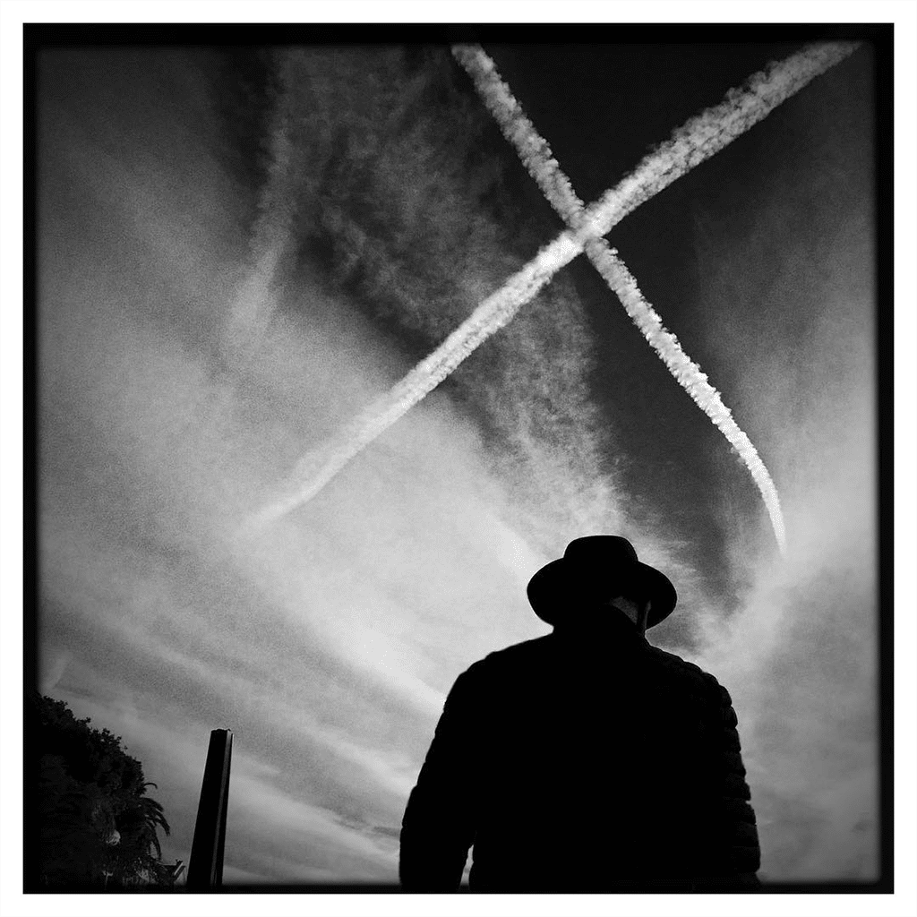 Mobiography Showcase Challenge: 10 Fantastic Examples of Street Photography Taken With a Smartphone 7 Mobiography Showcase Challenge: 10 Fantastic Examples of Street Photography Taken With a Smartphone 7
