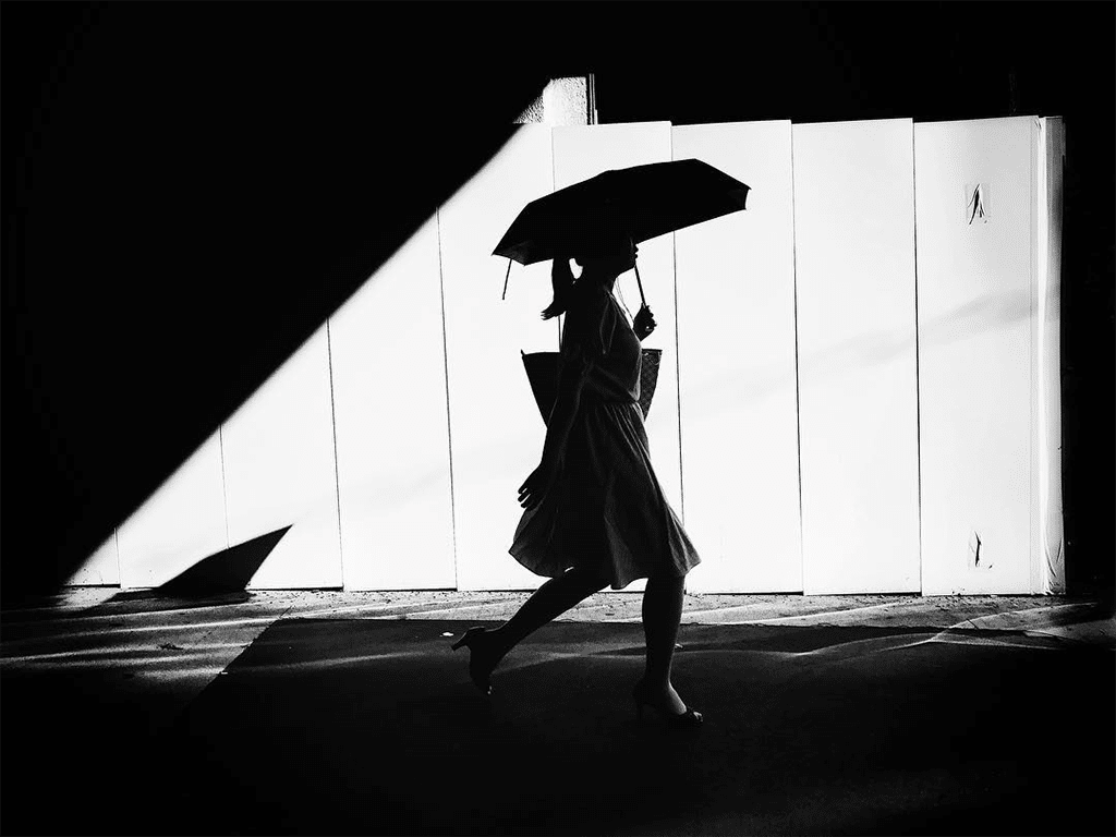 Mobiography Showcase Challenge: 15 Amazing Examples of Silhouettes & Shadows (Shot With A Smartphone) 8