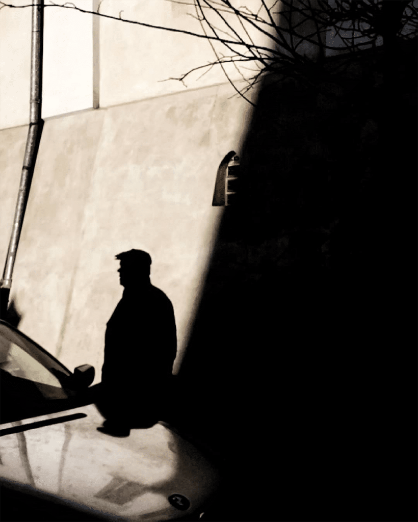 Mobiography Showcase Challenge: 15 Amazing Examples of Silhouettes & Shadows (Shot With A Smartphone) 9