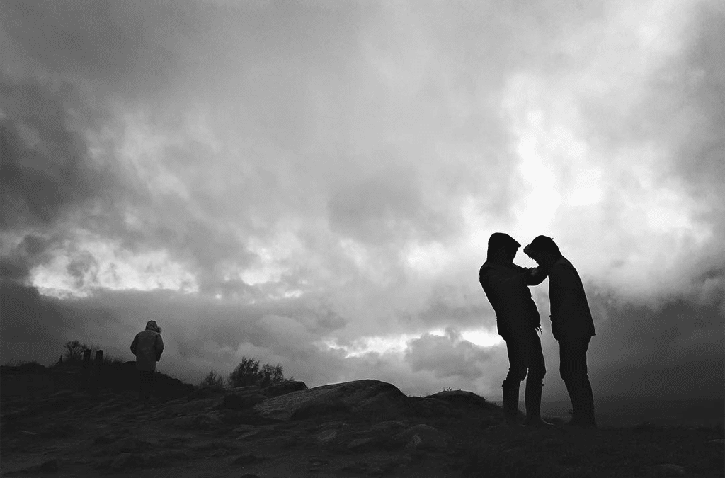 Mobiography Showcase Challenge: 15 Amazing Examples of Silhouettes & Shadows (Shot With A Smartphone)