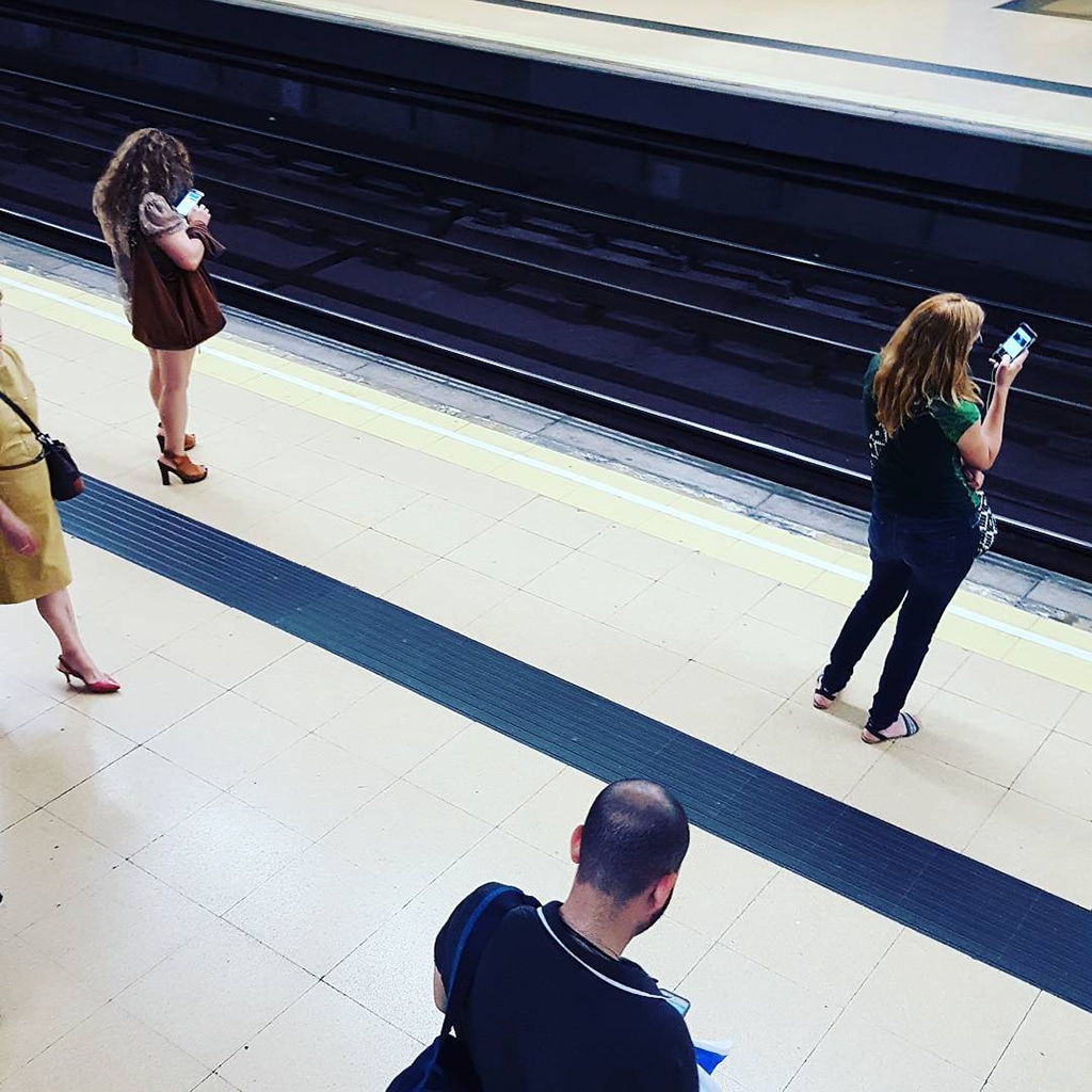 Mobiography Showcase Challenge: 15 Simple Photo Compositions That Were Taken With A Smartphone 12 Mobiography Showcase Challenge: 15 Simple Photo Compositions That Were Taken With A Smartphone 12