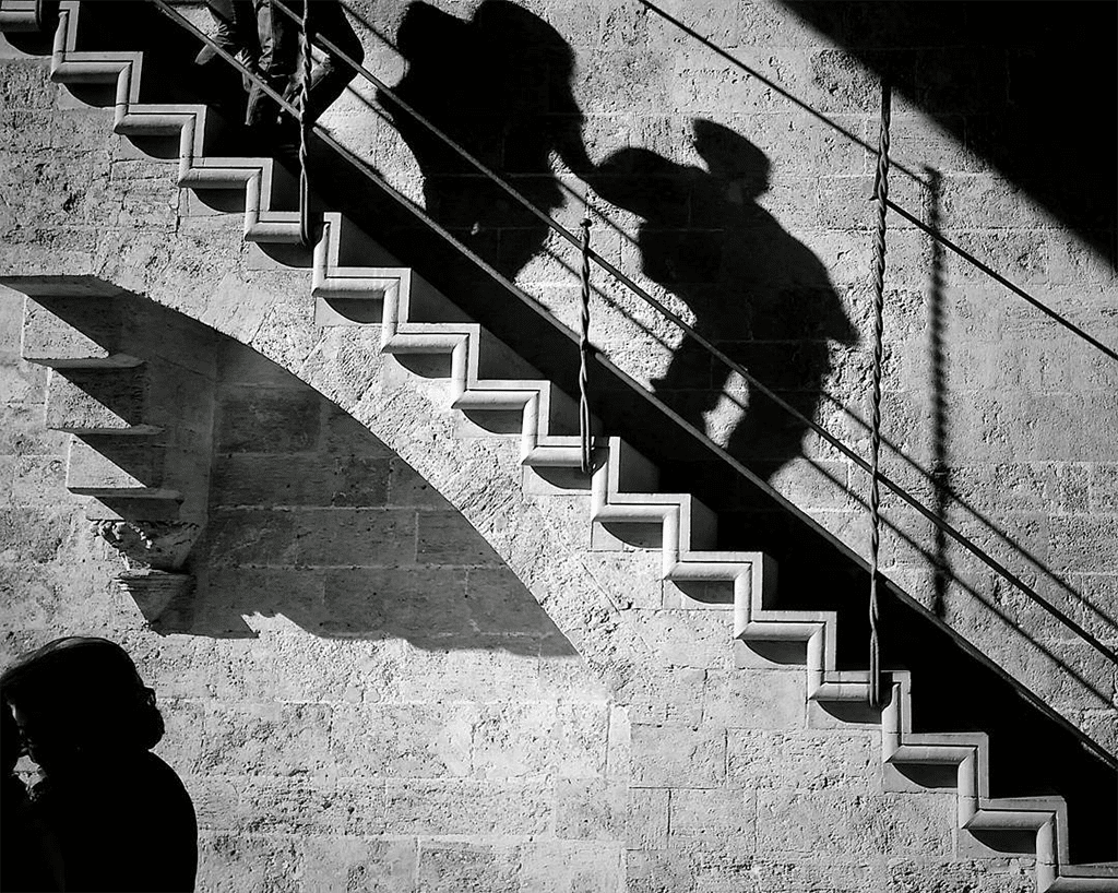 Mobiography Showcase Challenge: 15 Amazing Examples of Silhouettes & Shadows (Shot With A Smartphone) 15