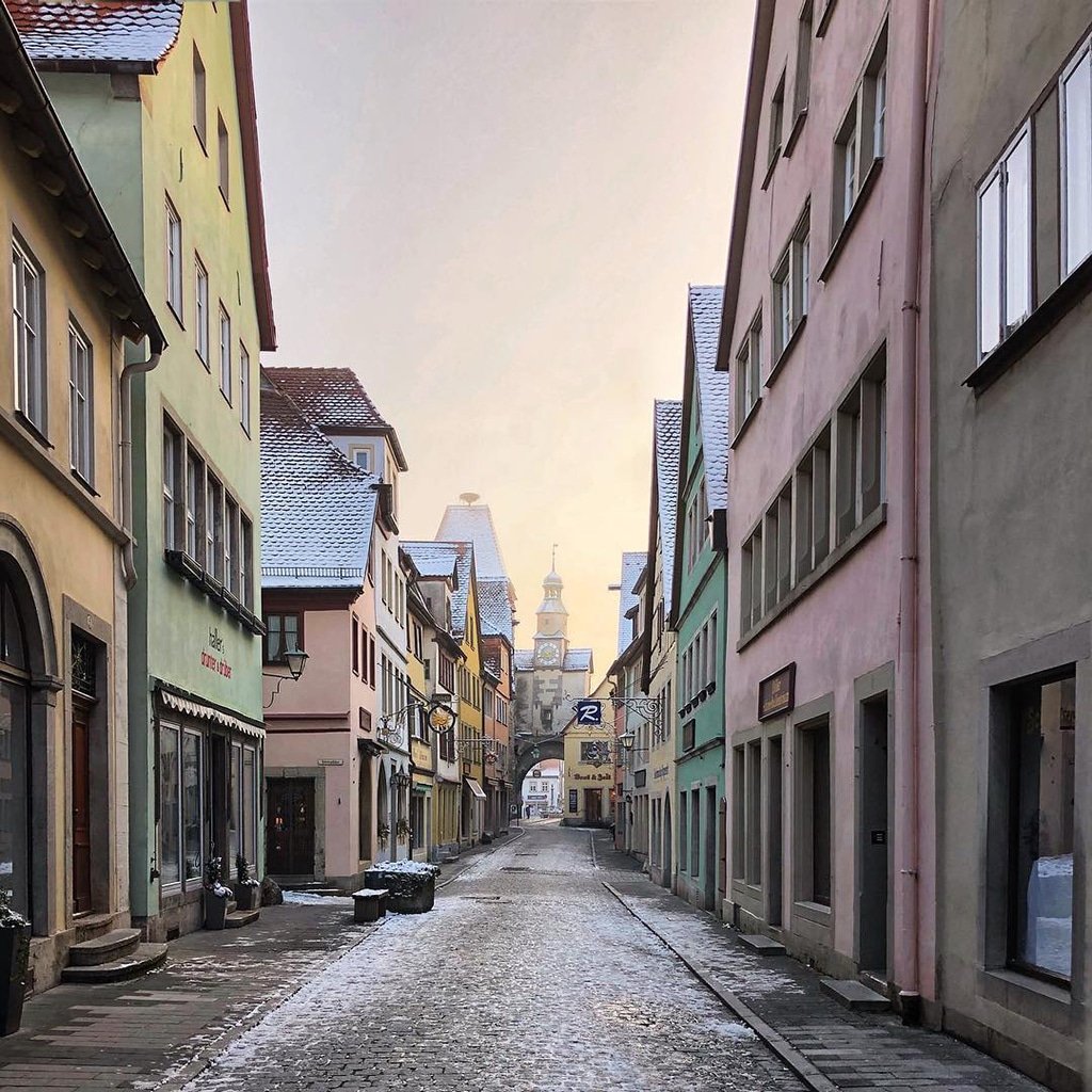 Mobiography Photo Challenge: 14 Superb 'Into the Distance' Inspired Smartphone Photos 11