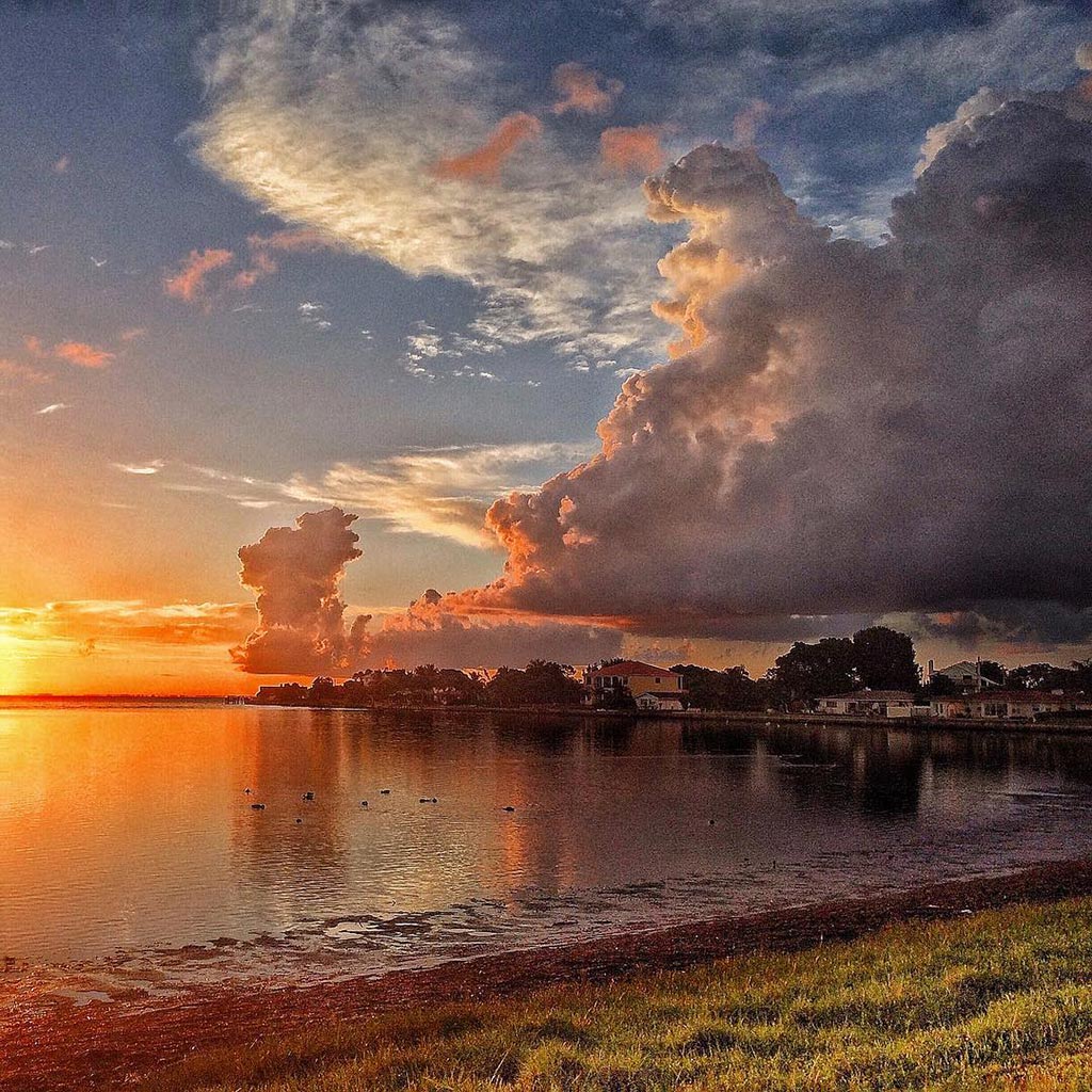 Mobiography Photo Challenge: 14 Wonderful Smartphone Photos of Stunning Skies 8 Mobiography Photo Challenge: 14 Wonderful Smartphone Photos of Stunning Skies 8