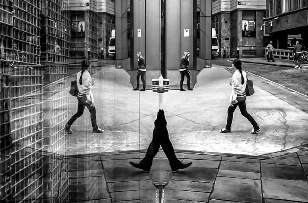 Mobiography Photo Challenge: 12 Superbly Symmetrical Smartphone Photos