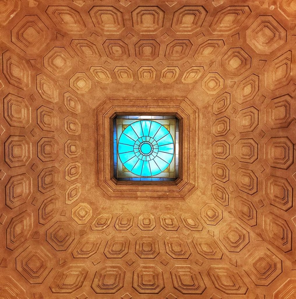 Mobiography Photo Challenge: 15 Amazing Abstract Photos Taken With a Smartphone 6