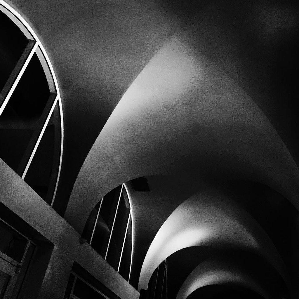 Mobiography Photo Challenge: 14 Superb Shadow & Silhouette Inspired Smartphone Photos 6