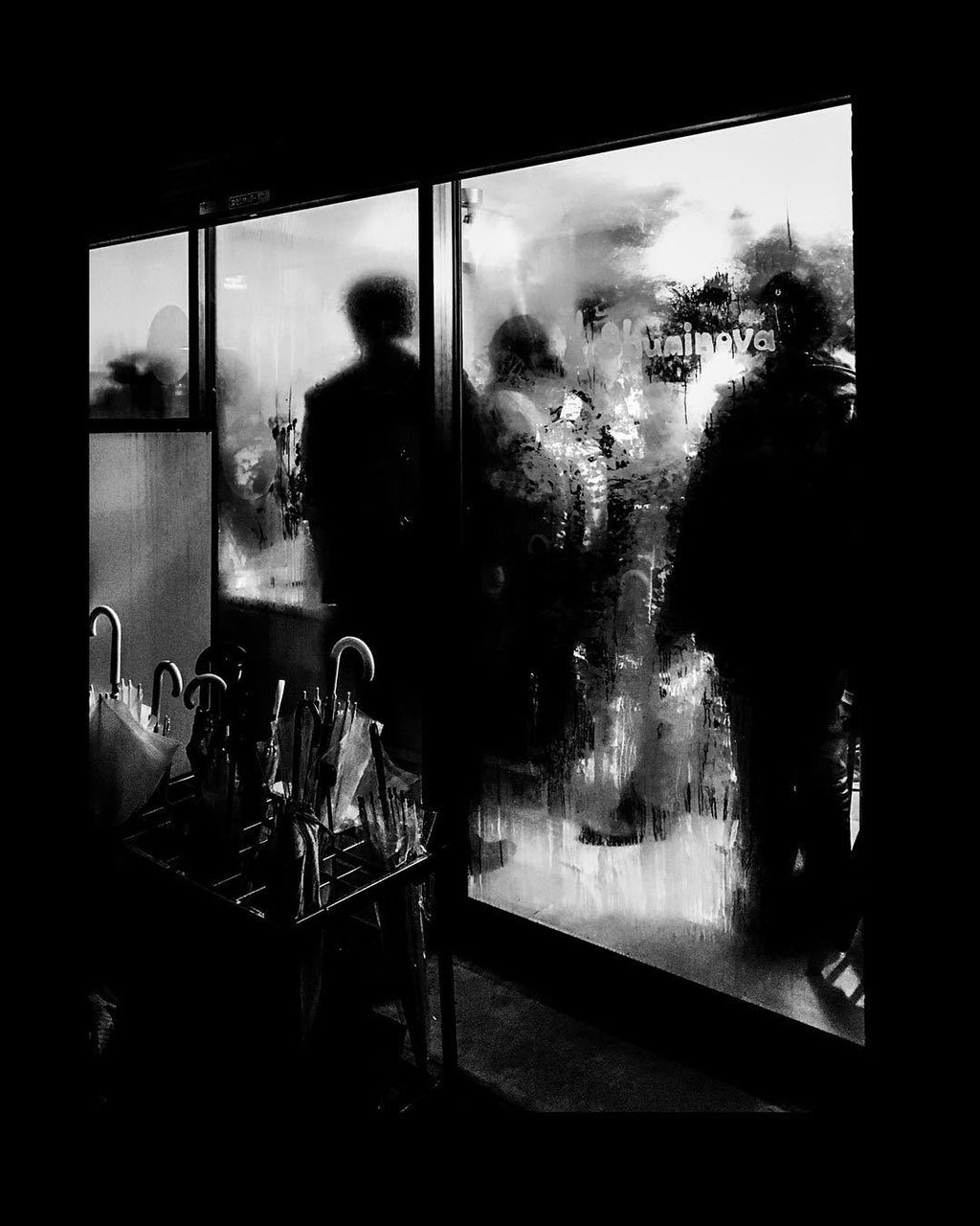 Mobiography Photo Challenge: 14 Superb Shadow & Silhouette Inspired Smartphone Photos 10