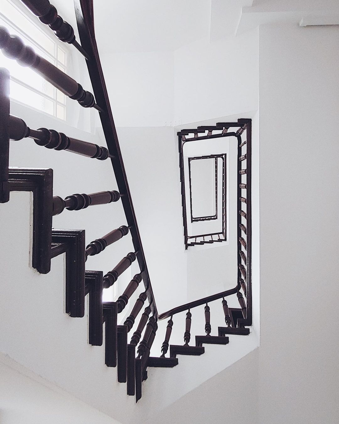 Mobiography Photo Challenge: 15 Stunning Curve & Line Inspired Smartphone Photos 6