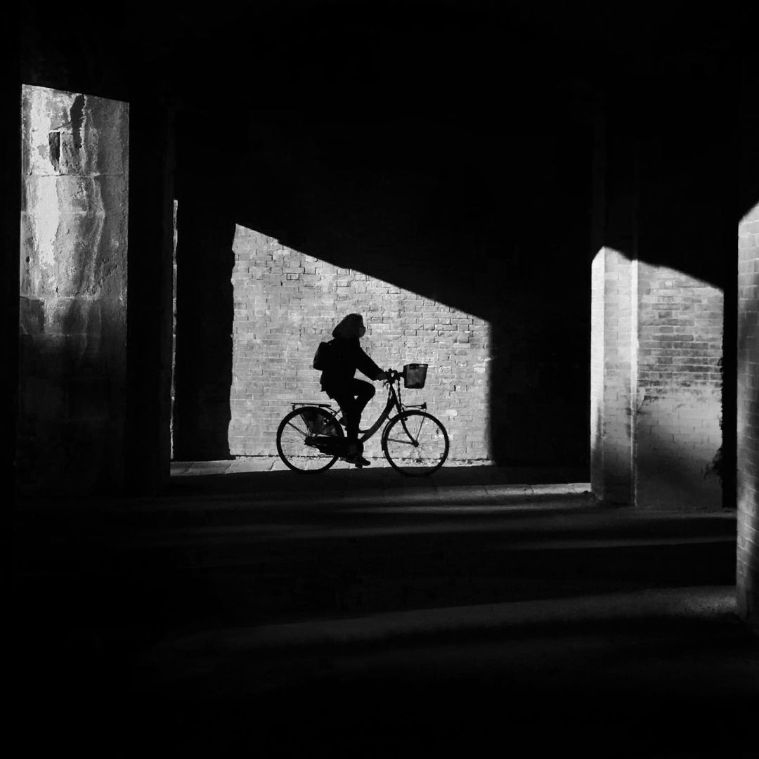 Mobiography Photo Challenge: 15 Stunning Black and White Smartphone Photos 2