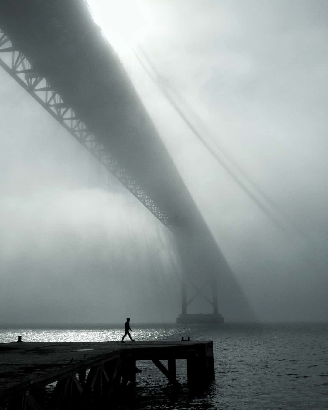 Mobiography Photo Challenge: 18 Stunning Shadow & Silhouette Inspired Smartphone Photos 11
