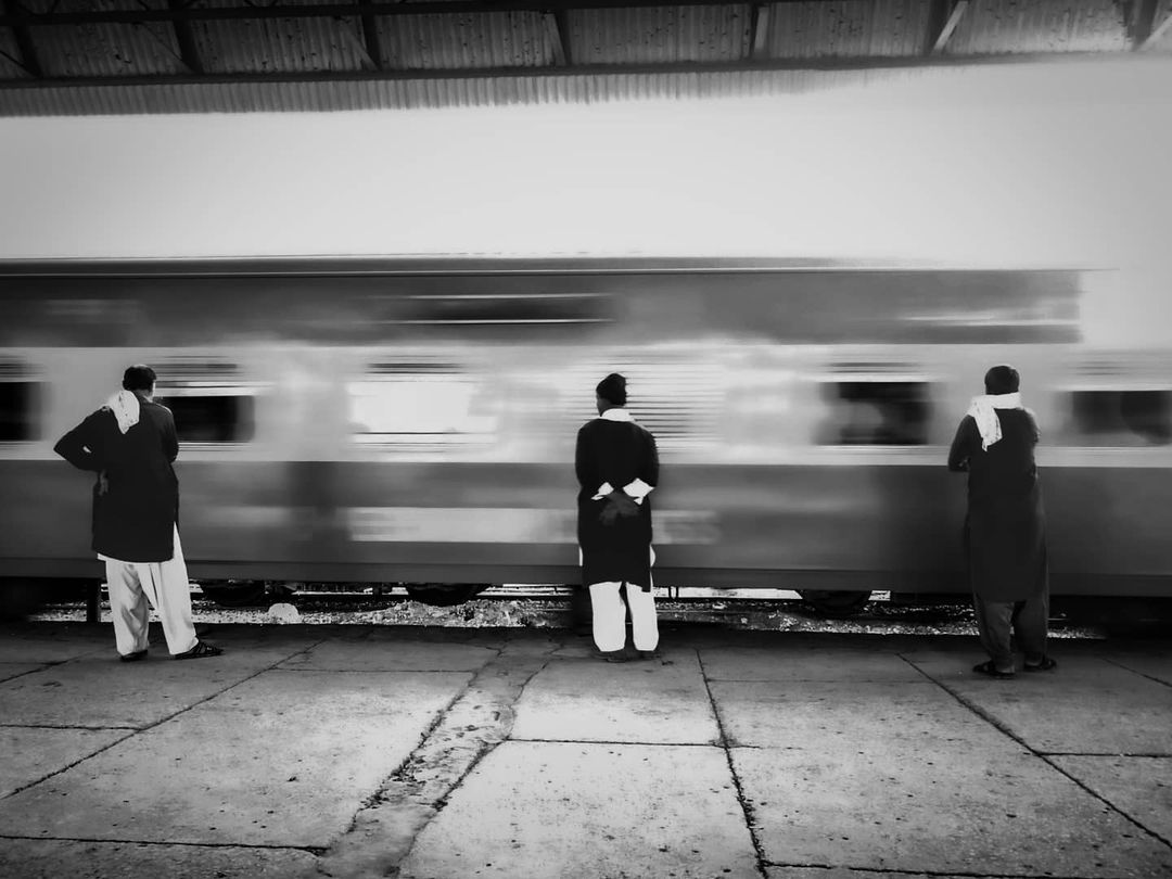 Mobiography Photo Challenge: 16 Amazing Movement & Motion Inspired Smartphone Photos 15 Mobiography Photo Challenge: 16 Amazing Movement & Motion Inspired Smartphone Photos 15