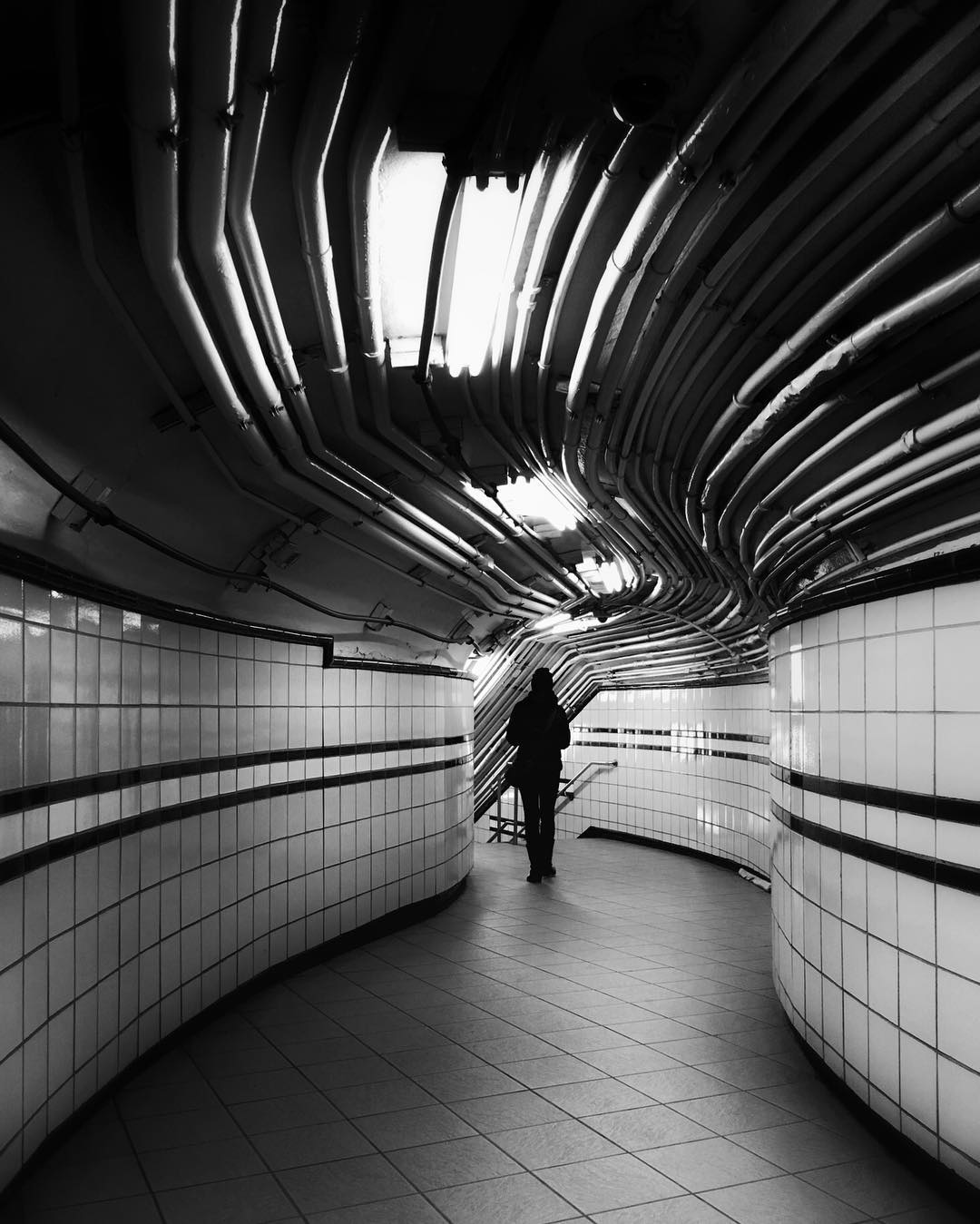 Mobiography Photo Challenge: 15 Wonderful Leading Line Inspired Smartphone Photos 11