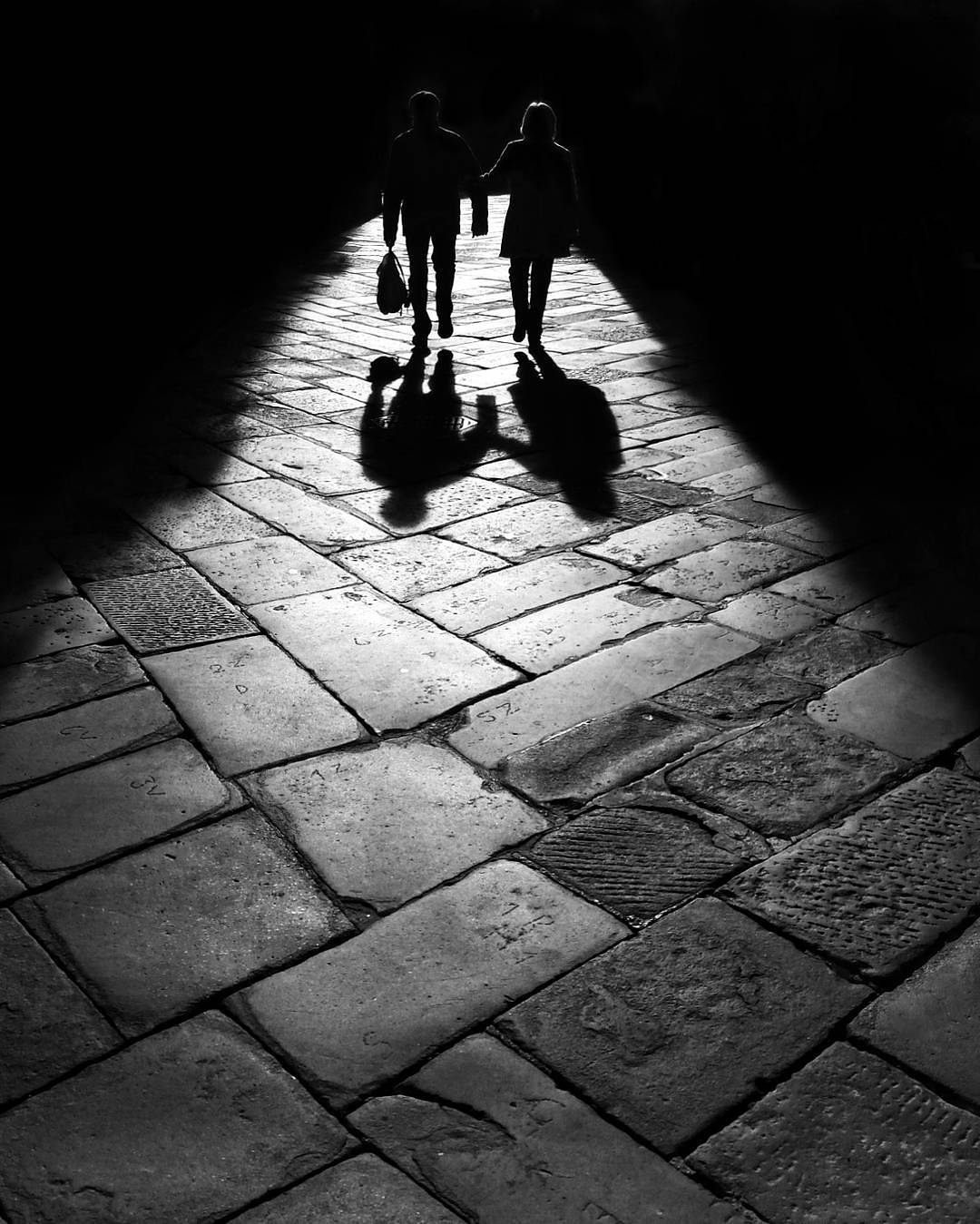 Mobiography Photo Challenge: 17 Stunning Shadow Inspired Smartphone Photos 13