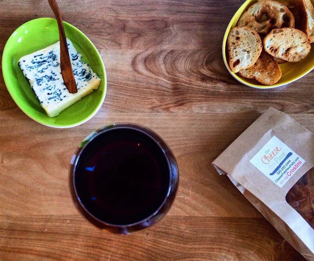 How to Shoot Beautiful Flatlay Photography With an iPhone 4