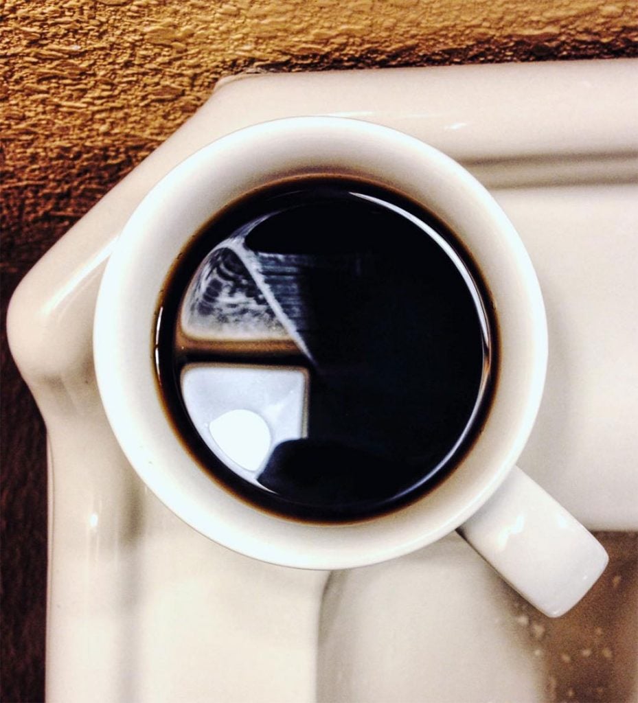 How to Shoot Beautiful Flatlay Photography With an iPhone 6