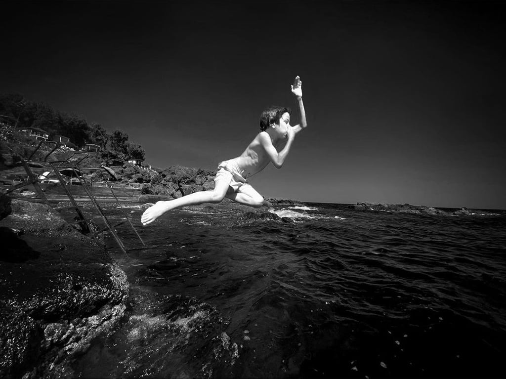 Mobiography Photo Challenge: 14 Black and White Inspired Smartphone Photos 10