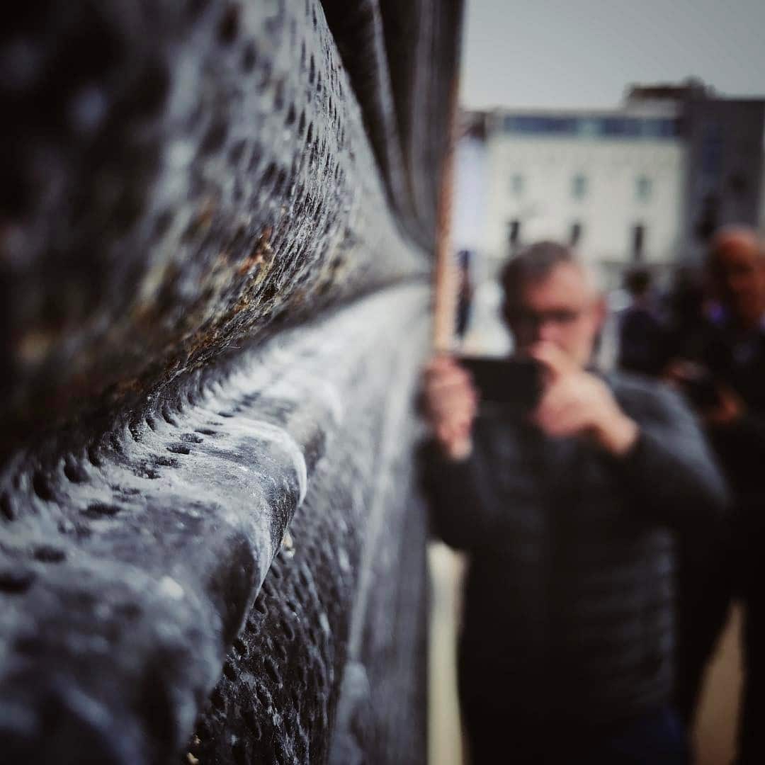 How to Blur Background on an iPhone Quickly and Easily