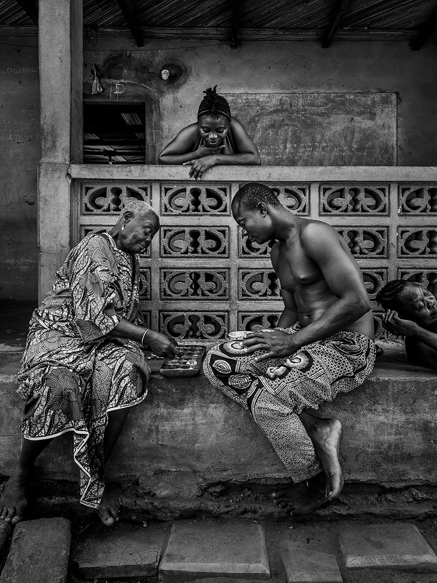 David_Carr_Ketou,_Benin_-_Nestor_Playing_With_His_Grandmother,_AfaÏdi.